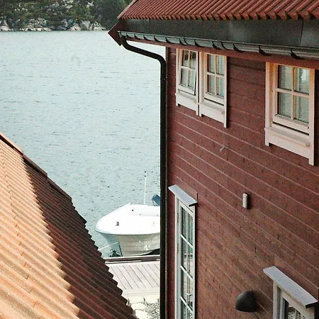 Дом отдыха Four-bedroom Holiday In Urangsvag *